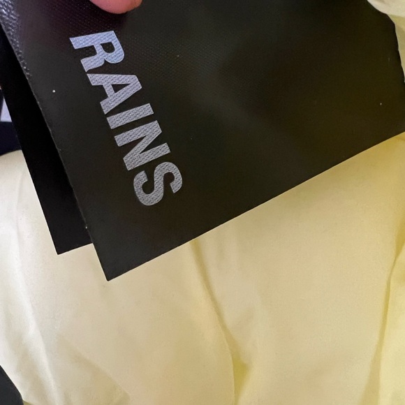 Rains puffy skirt size medium - Picture 5 of 10